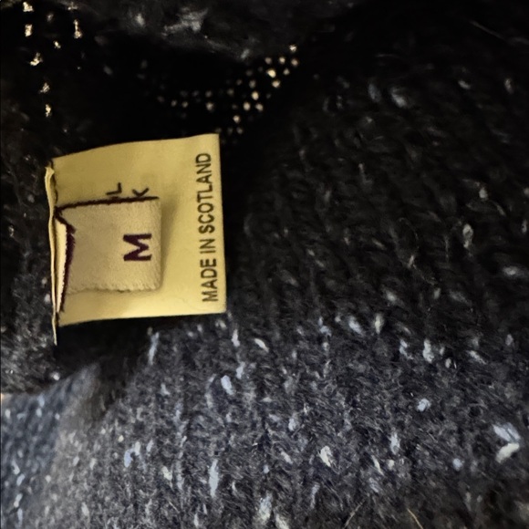 Harry Potter Universal Studios wool and silk blend knit “H” sweater sz M - Picture 9 of 10